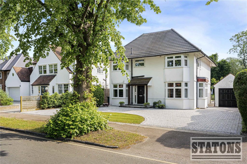 The Avenue, Potters Bar