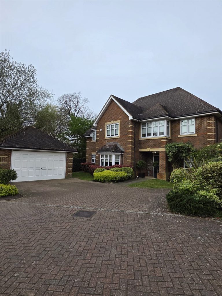 Sandridge Close, Hadley Wood