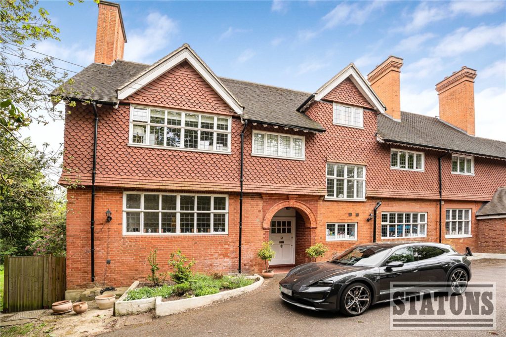 Totteridge Lane, Totteridge