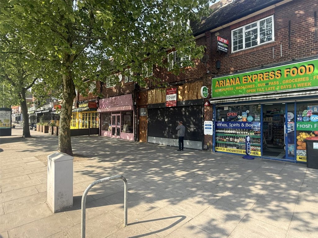 High Road, London