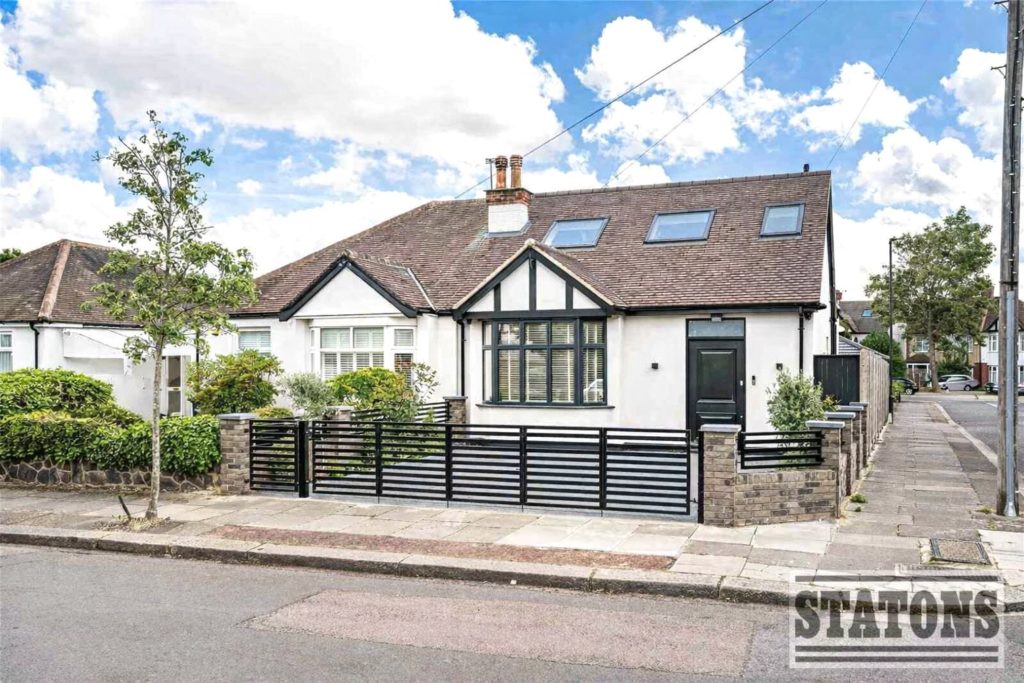 Ash Grove, Enfield
