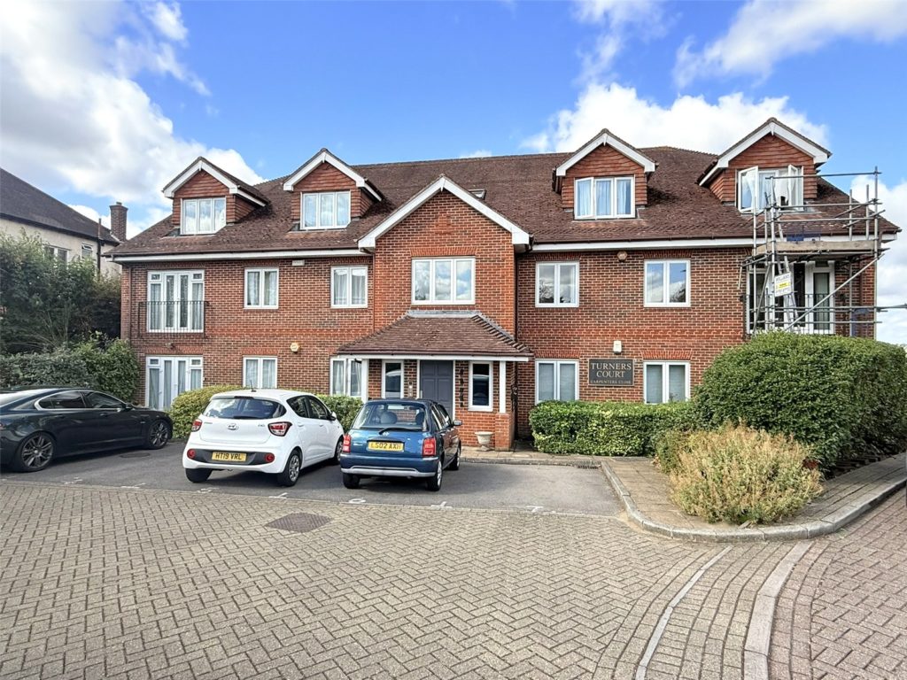 Carpenters Close, Barnet