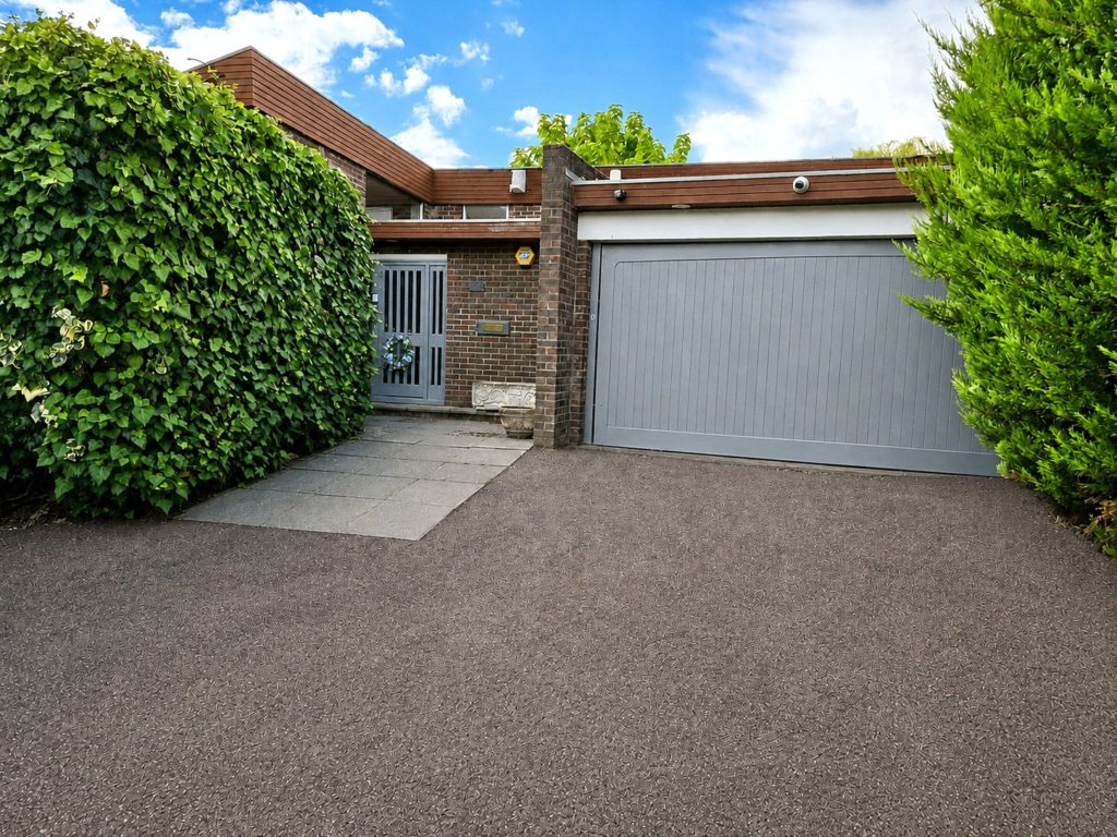 Beech Hill Avenue, Hadley Wood
