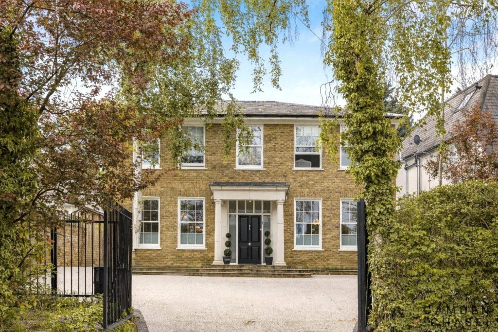 Oaklands Road, Totteridge