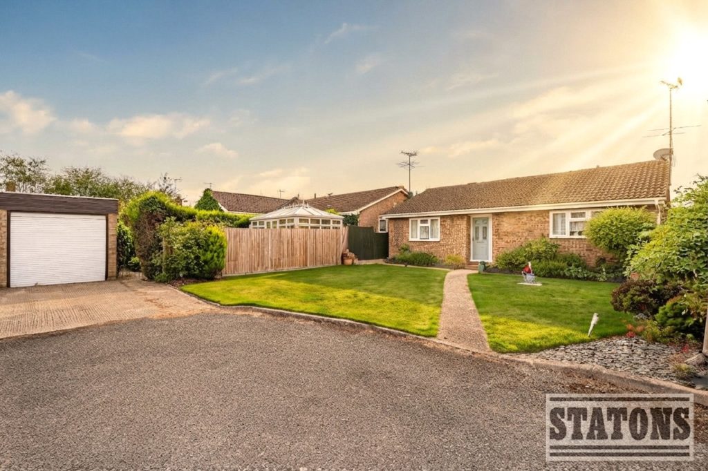 Alderman Close, Welham Green