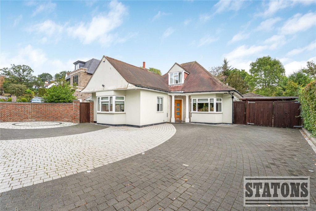 Parkgate Avenue, Hadley Wood